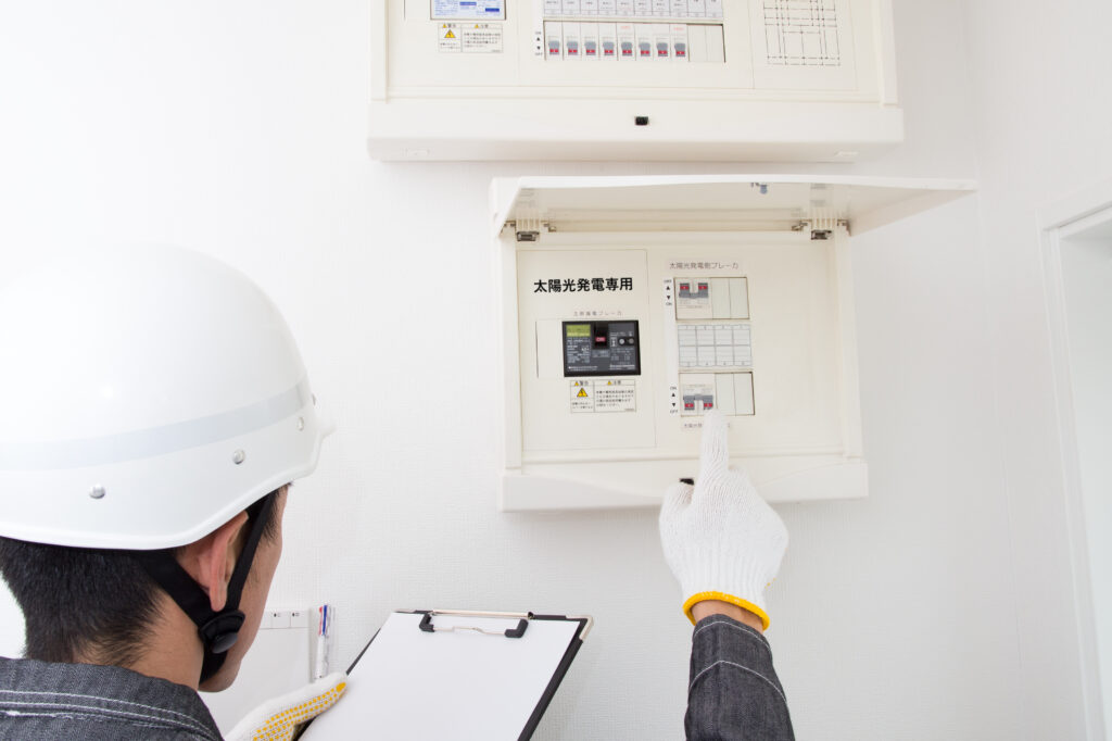 太陽光発電用ブレーカーの点検