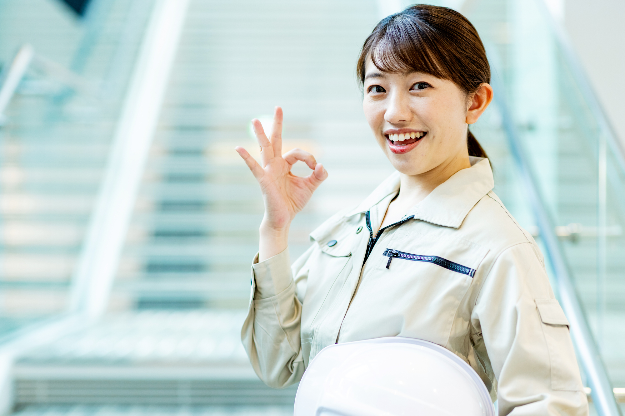 指でオッケーをしている作業員の様子