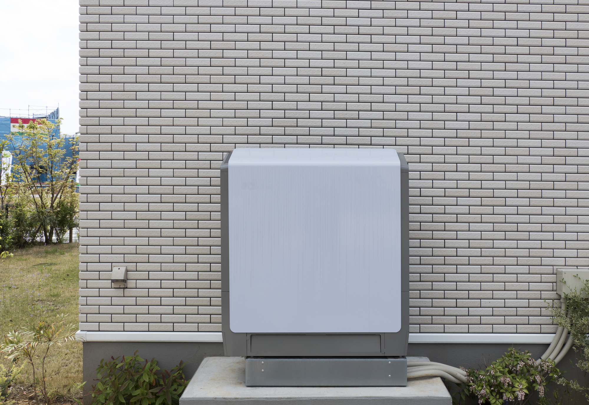 屋外に設置される蓄電池