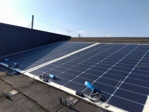 次世代太陽光の設置領域を最大化。株式会社えねこが、軽量フレキシブル太陽光パネル「FINE-FLEX」の認定施工店に選出