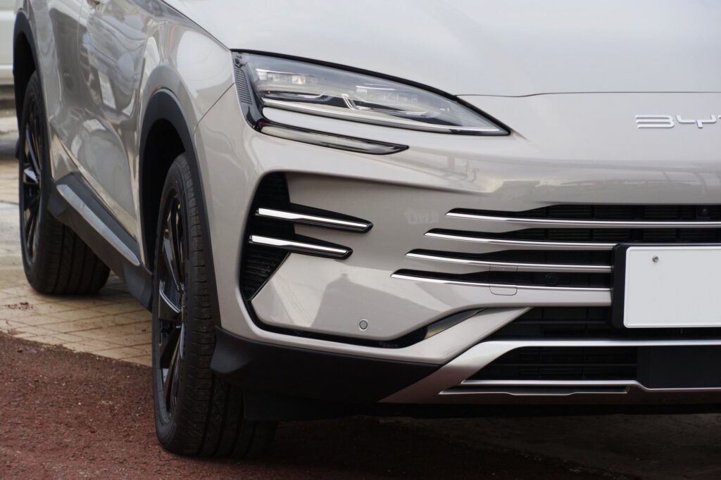 BYDのフロントマスク