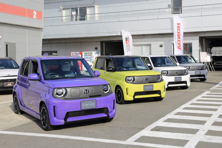 ホンダ Super-ONEが並んでいる様子