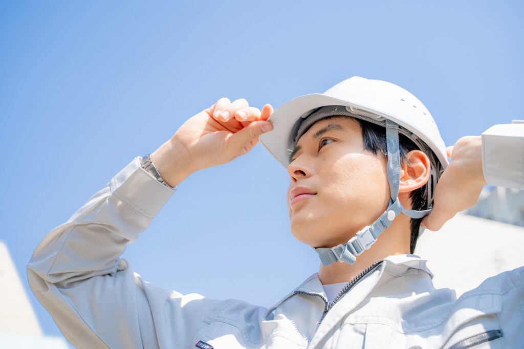 作業服を着た男性